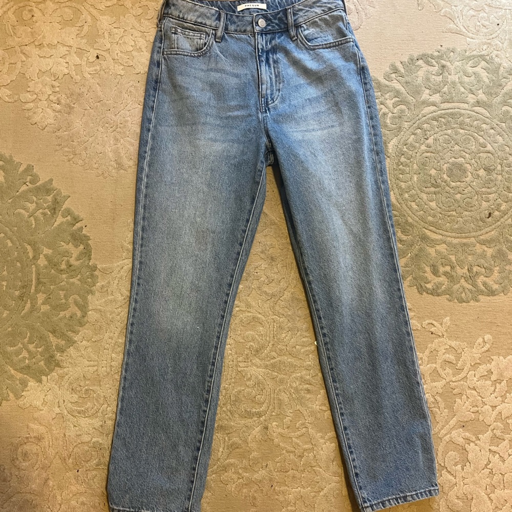 Never Worn Pacsun Mom Jeans Size 27